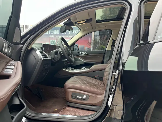 BMW X5 — Фото автомобиля 8