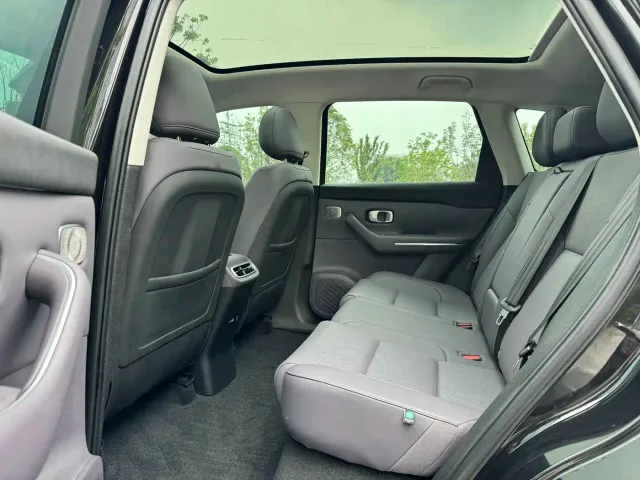 Leapmotor C10 — Фото автомобиля 17