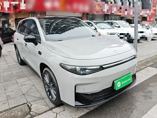 Leapmotor C10 — Фото автомобиля 3