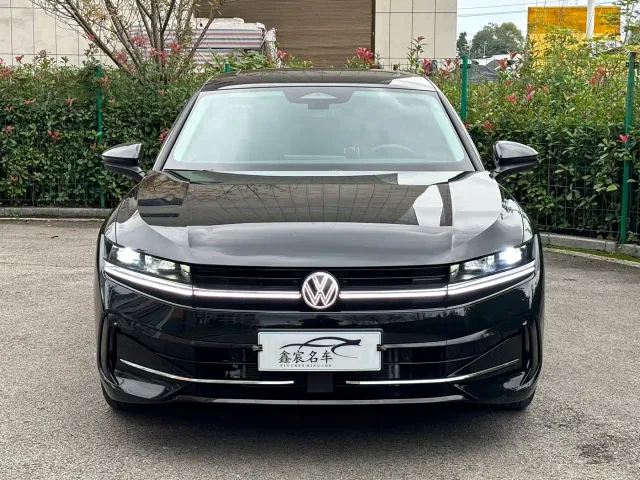 Фотография автомобиля — Volkswagen Magotan