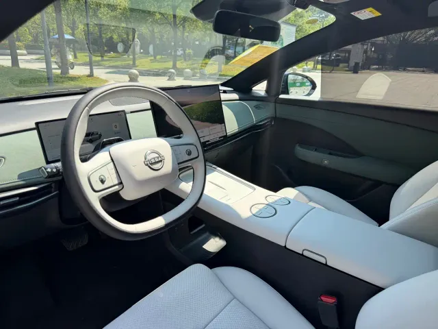 Nissan N7 — Фото автомобиля 12