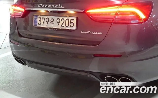 Maserati Quattroporte — Фото автомобиля 2