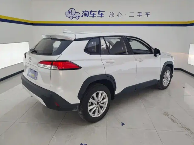 Toyota Corolla Cross — Фото автомобиля 3