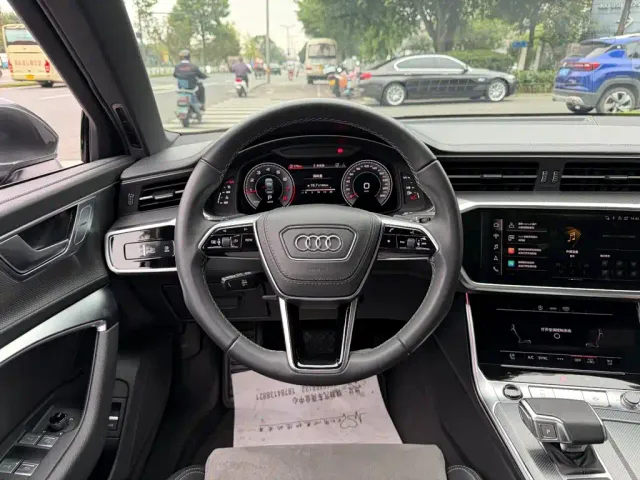 Audi A6L — Фото автомобиля 14