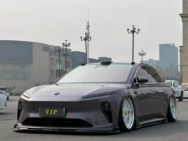 Фотография автомобиля — Nio ET5 Touring