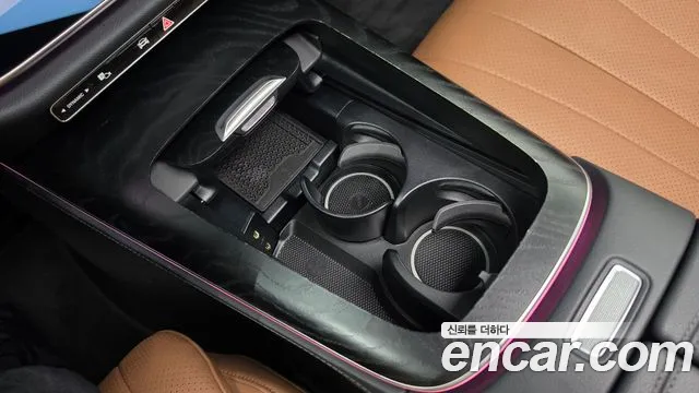 Mercedes-Benz E-Class W214 — Фото автомобиля 16