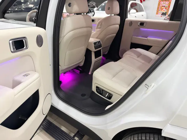 Li Auto L7 — Фото автомобиля 6