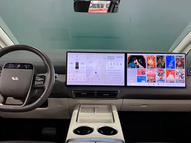 Li Auto MEGA — Фото автомобиля 5