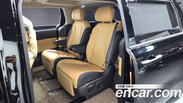 Kia Canival Carnival 4 поколение Бензин 7 мест Signature — Фото автомобиля 12