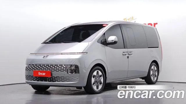 Фотография автомобиля — Hyundai Staria
