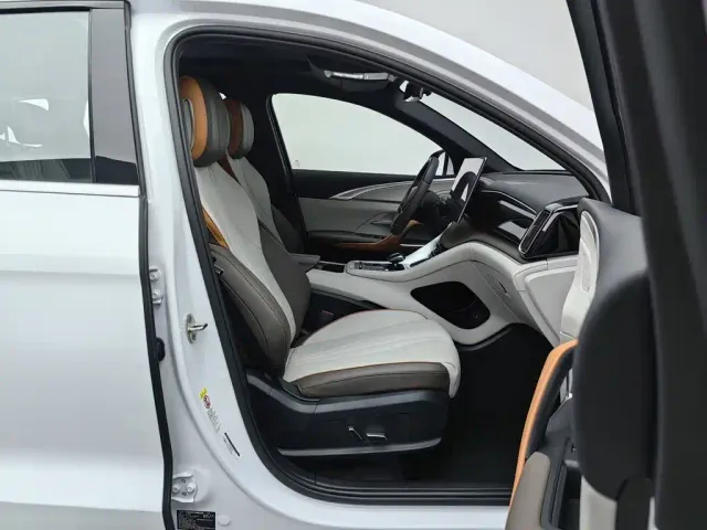 BYD Song Pro — Фото автомобиля 23