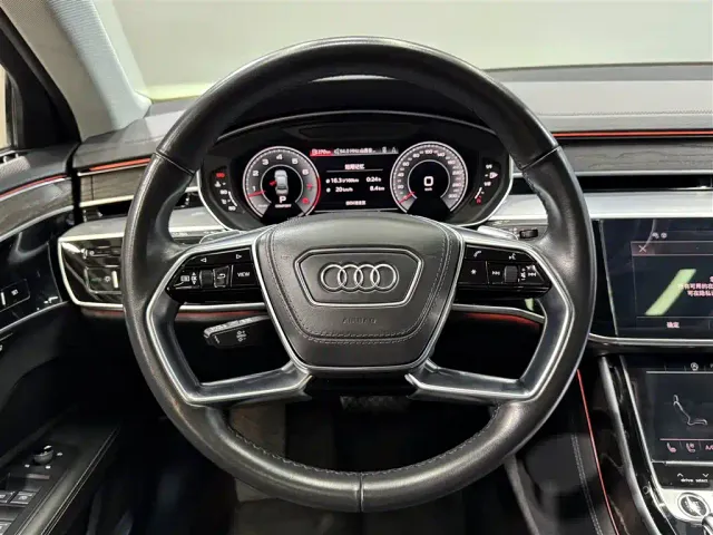 Audi A8 — Фото автомобиля 12