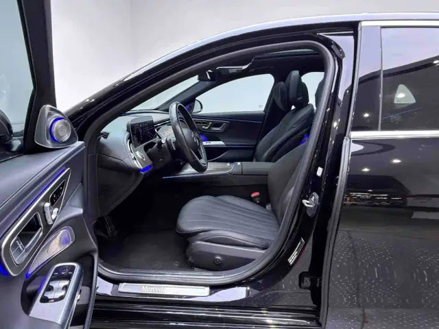 Mercedes-Benz E-Class — Фото автомобиля 14
