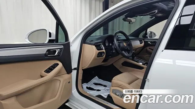 Porsche Macan — Фото автомобиля 14