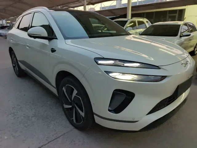 BYD Sealion 06 — Фото автомобиля 6