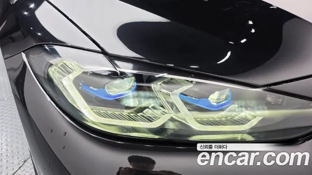 BMW i4 — Фото автомобиля 21