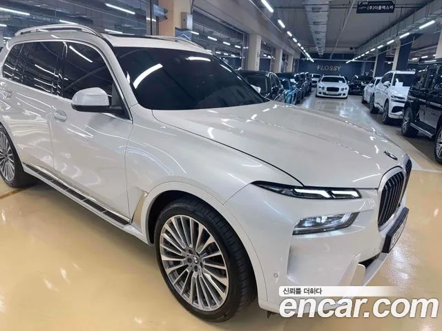 Фотография автомобиля — BMW X7 G07