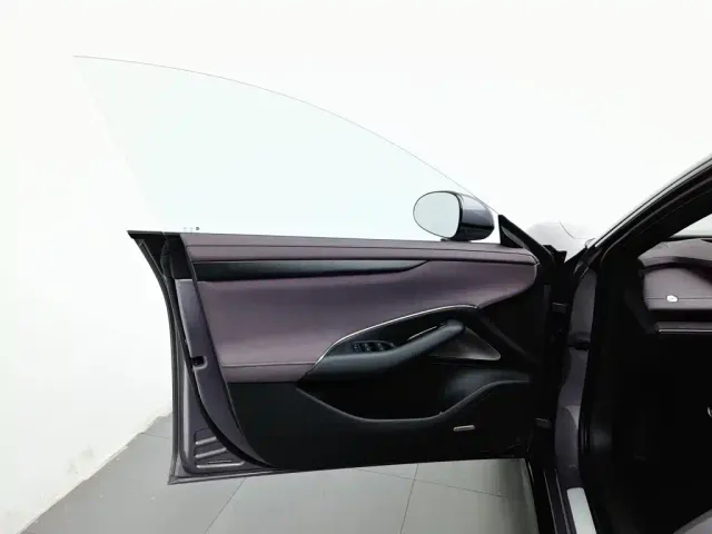 Xiaomi SU7 — Фото автомобиля 8