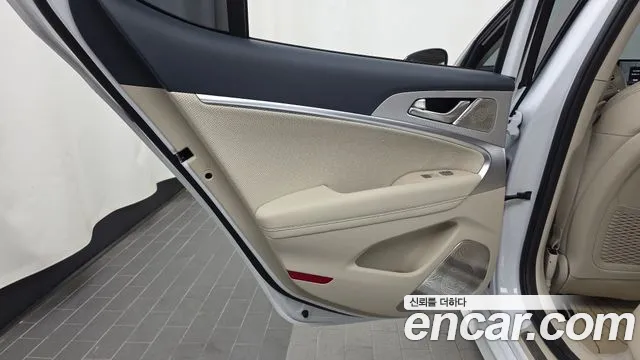 Genesis G70 New — Фото автомобиля 14