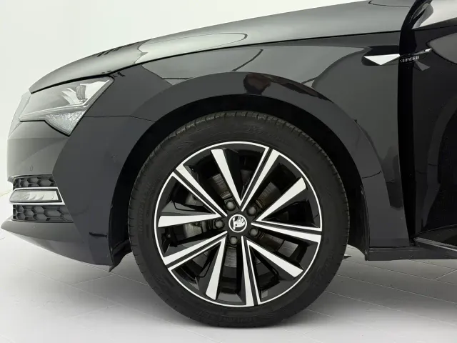 Skoda Superb — Фото автомобиля 21