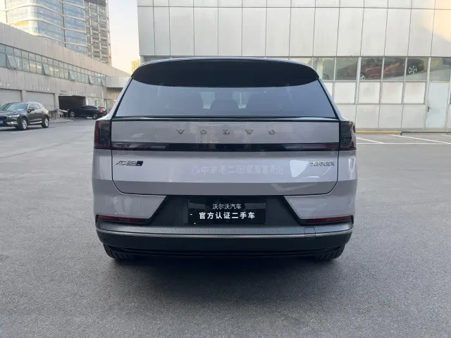 Volvo XC70 Plug-in Hybrid — Фото автомобиля 6