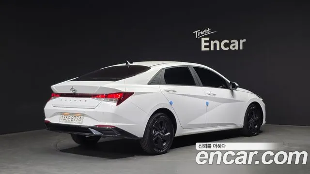 Hyundai Avante CN7 — Фото автомобиля 2