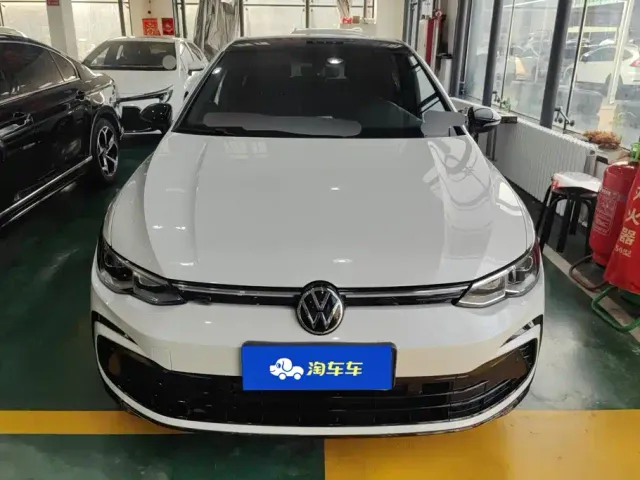 Volkswagen Golf 2021 280TSI DSG 30th Anniversary Edition — Фото автомобиля 2