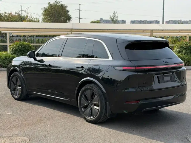Li Auto L7 — Фото автомобиля 6