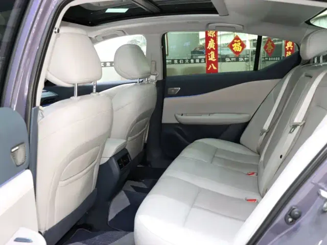 Nissan Teana — Фото автомобиля 11