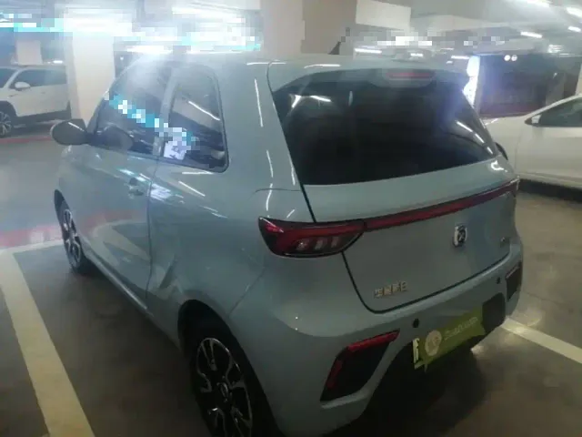 Huachen Xinyi Brilliance Xinyi i03A — Фото автомобиля 4