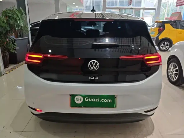 Volkswagen ID.3 — Фото автомобиля 5