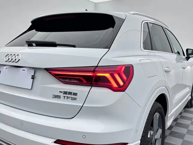 Audi Q3 — Фото автомобиля 9
