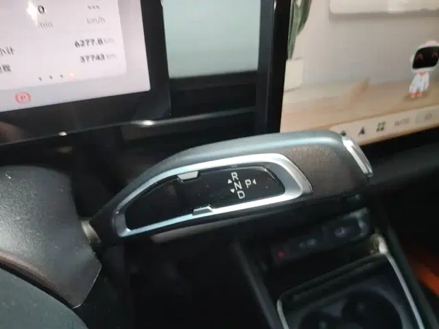 Geely Geometry G6 — Фото автомобиля 13