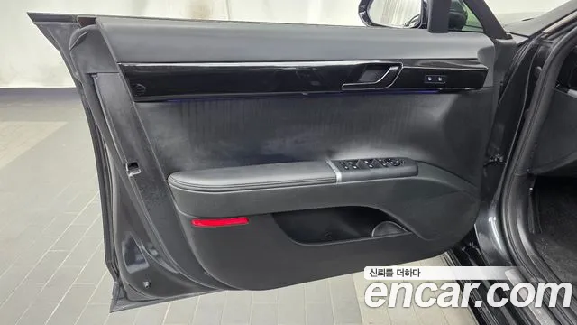 Hyundai Grandeur Grandeur (GN7) 3.5 Бензин 4WD — Фото автомобиля 24