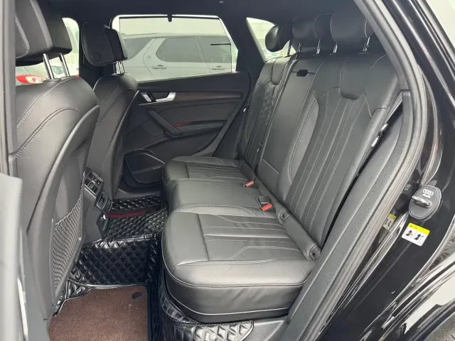 Audi Q5L — Фото автомобиля 18