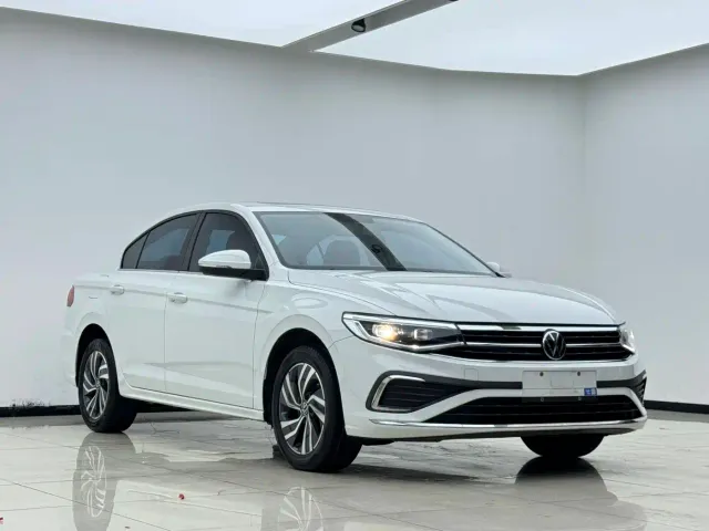 Volkswagen Bora — Фото автомобиля 2