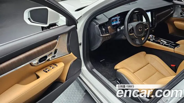 Вольво S90 — Фото автомобиля 10