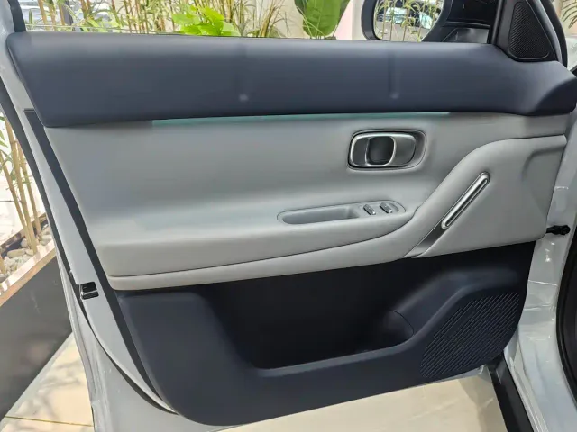 Leapmotor A10 — Фото автомобиля 11