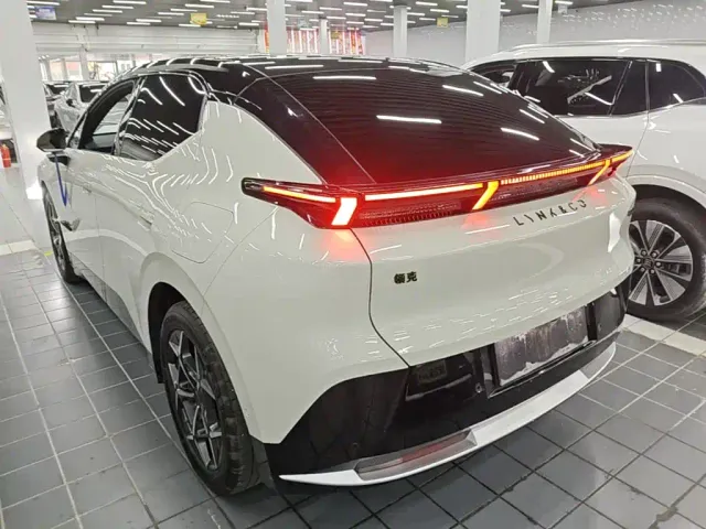 Lynk & Co Z20 — Фото автомобиля 4