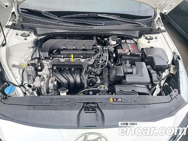 Hyundai Avante CN7 — Фото автомобиля 10