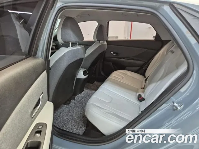 Hyundai Avante CN7 — Фото автомобиля 10