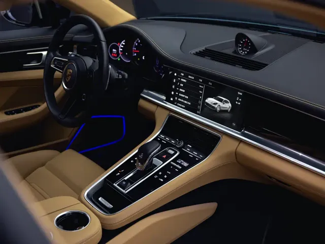 Porsche Panamera — Фото автомобиля 14
