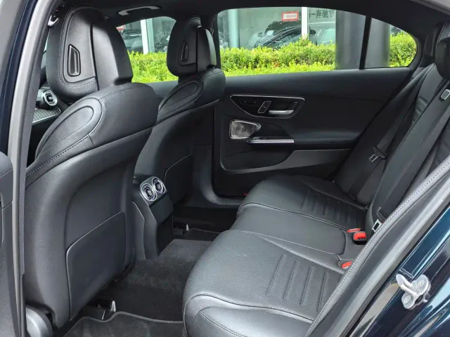 Mercedes-Benz C-Class — Фото автомобиля 7