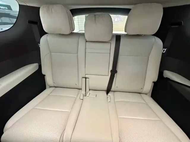 Li Auto MEGA — Фото автомобиля 10