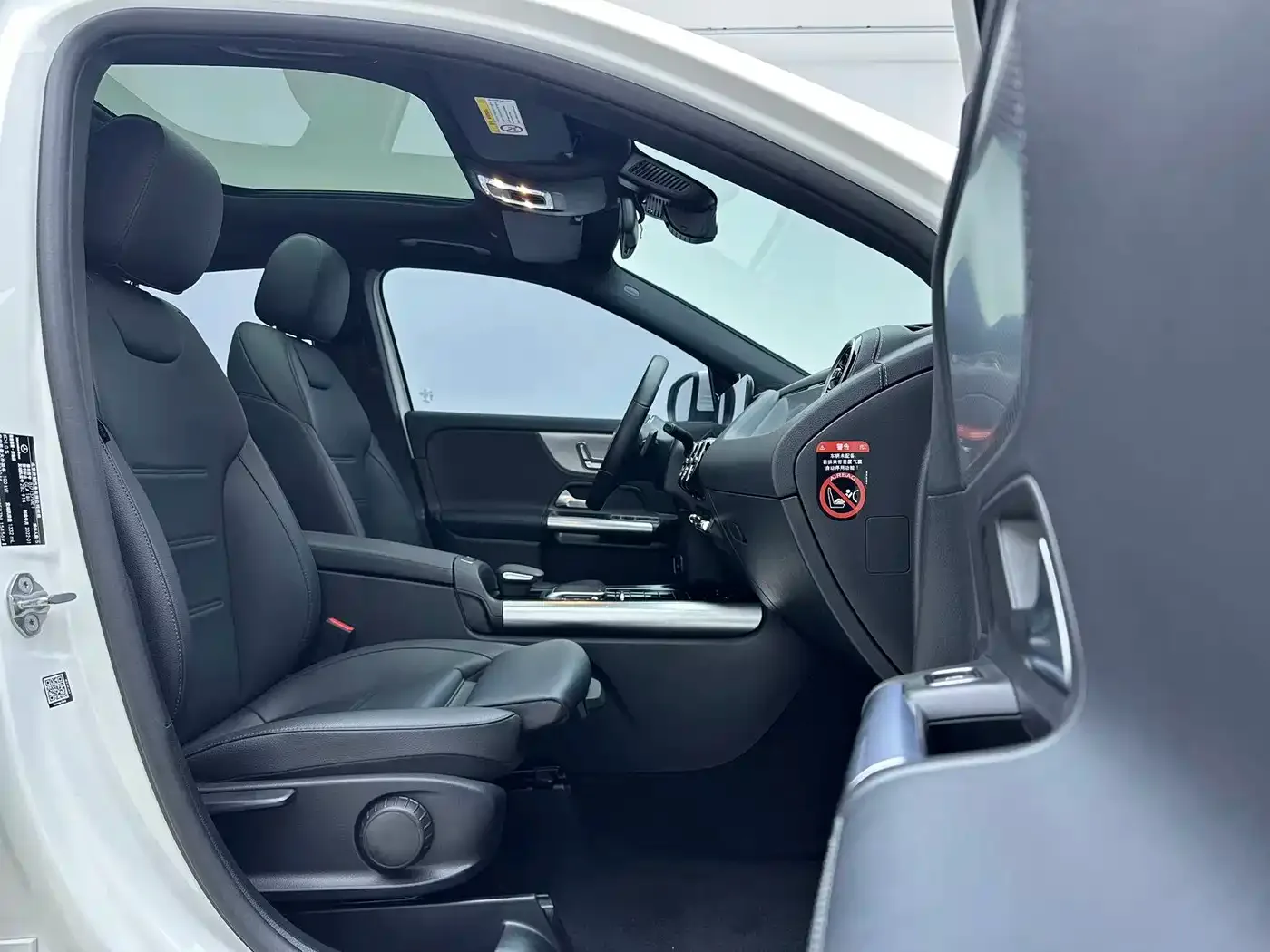 Mercedes-Benz Mercedes-Benz GLA 2022 Model GLA 180 — Фото автомобиля 8