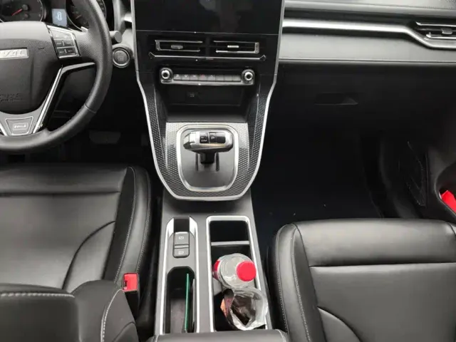Haval M6 — Фото автомобиля 16