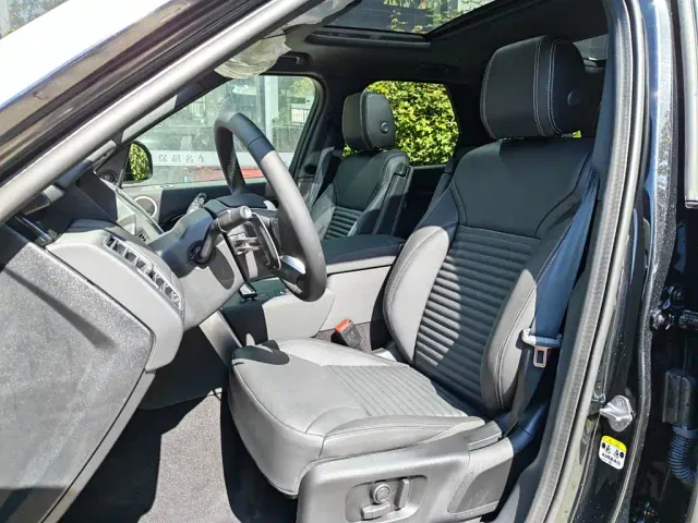 Land Rover Discovery — Фото автомобиля 5