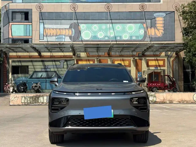 Xpeng G9 — Фото автомобиля 2