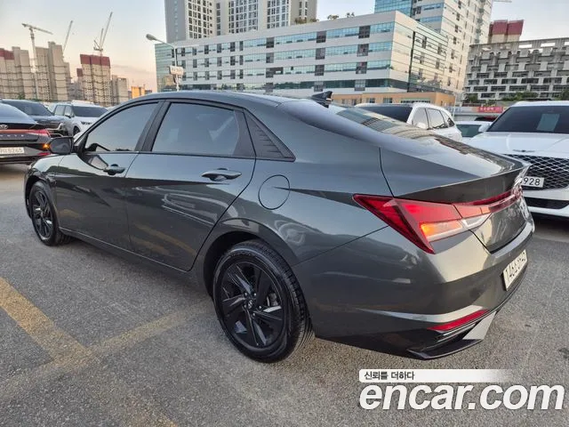 Hyundai AVANTE Avante (CN7) — Фото автомобиля 4
