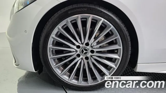 Mercedes-Benz C-Class — Фото автомобиля 4